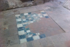 Restos de los azulejos andalusíes más antiguos conservados según Pedro Marfil| TONI BLANCO